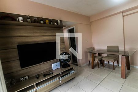 Sala de apartamento para alugar com 2 quartos, 65m² em Paralela, Salvador