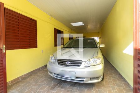 Garagem de casa à venda com 2 quartos, 302m² em São João, Porto Alegre