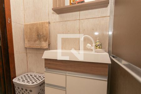 Banheiro de casa à venda com 2 quartos, 302m² em São João, Porto Alegre