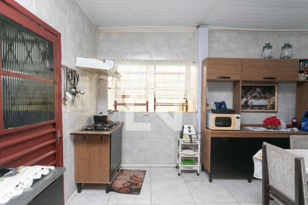 Cozinha de casa à venda com 2 quartos, 302m² em São João, Porto Alegre