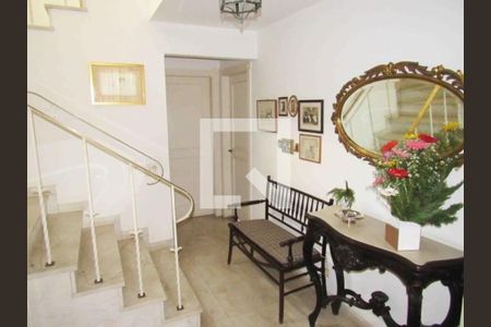 Casa à venda com 3 quartos, 200m² em Campo Belo, São Paulo