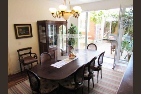 Casa à venda com 3 quartos, 200m² em Campo Belo, São Paulo