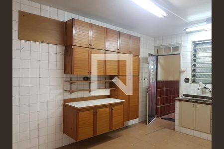 Casa à venda com 3 quartos, 204m² em Parque Colonial, São Paulo