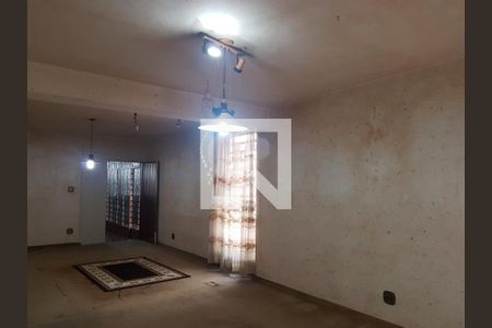 Casa à venda com 3 quartos, 204m² em Parque Colonial, São Paulo