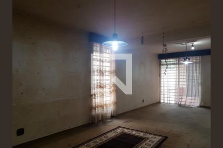 Casa à venda com 3 quartos, 204m² em Parque Colonial, São Paulo