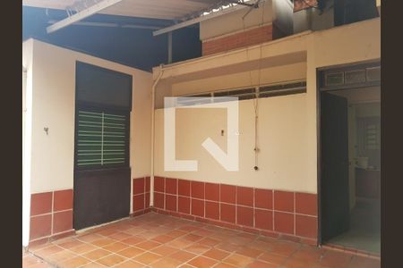 Casa à venda com 3 quartos, 204m² em Parque Colonial, São Paulo