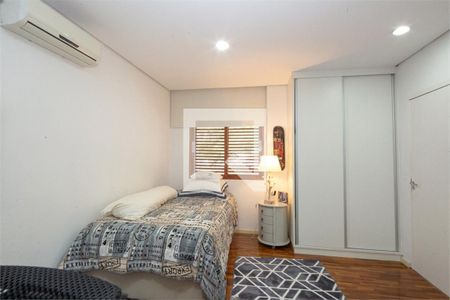 Casa à venda com 3 quartos, 400m² em Brooklin, São Paulo