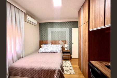 Casa à venda com 5 quartos, 374m² em Residencial Tres (Alphaville), Santana de Parnaíba