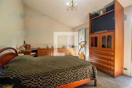 Casa à venda com 3 quartos, 350m² em Jardim Prudência, São Paulo