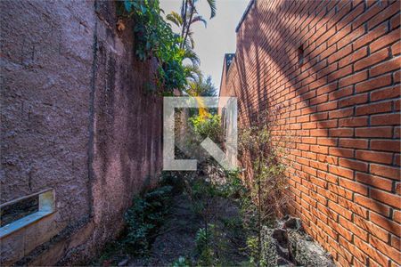 Casa à venda com 3 quartos, 350m² em Jardim Prudência, São Paulo