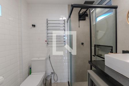 Banheiro Social de kitnet/studio para alugar com 1 quarto, 30m² em Jardim Paulista, São Paulo