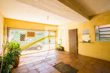 Garagem de casa à venda com 3 quartos, 209m² em Vila Mazzei, Santo André
