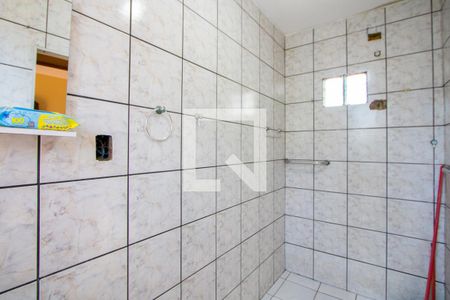 Banheiro da Suíte 2 de casa à venda com 3 quartos, 209m² em Vila Mazzei, Santo André