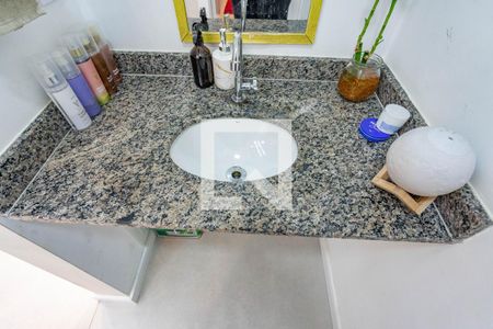 Banheiro de apartamento à venda com 2 quartos, 38m² em Jardim Sao Saverio, São Bernardo do Campo