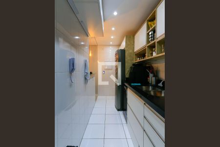 Cozinha de apartamento para alugar com 3 quartos, 79m² em Jardim Arpoador, São Paulo