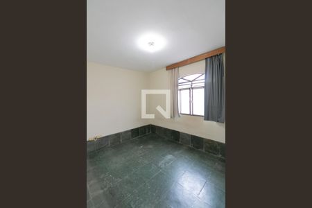 Área privativa de casa à venda com 5 quartos, 290m² em Alto Caiçaras, Belo Horizonte