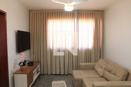 Sala de kitnet/studio para alugar com 1 quarto, 37m² em Setor Central, Goiânia