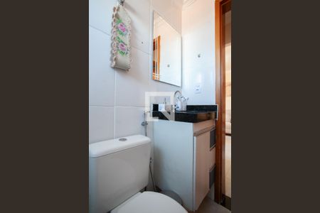 Banheiro de apartamento à venda com 2 quartos, 62m² em Jaqueline, Belo Horizonte