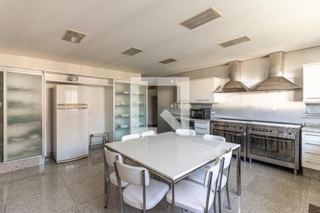 Cozinha de apartamento à venda com 5 quartos, 711m² em Higienópolis, São Paulo