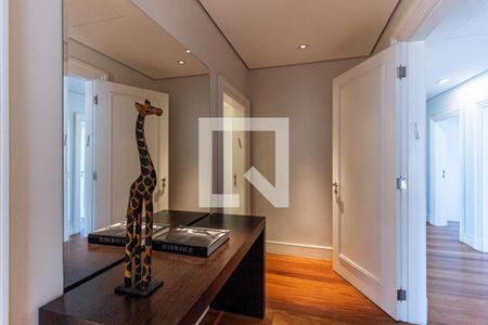 Suíte 1 de apartamento à venda com 5 quartos, 711m² em Higienópolis, São Paulo