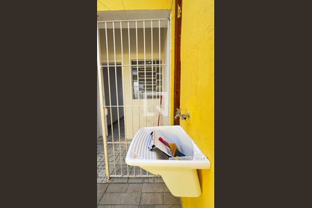 Área de Serviço de casa para alugar com 1 quarto, 91m² em Vila Santa Teresa, Santo André