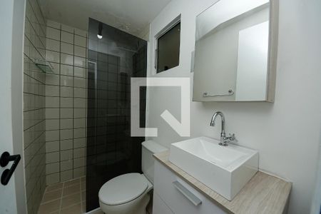 Banheiro de apartamento para alugar com 2 quartos, 77m² em Jardim Santa Teresinha, São Paulo