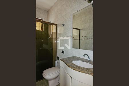 Banheiro de casa à venda com 3 quartos, 458m² em Santa Amelia, Belo Horizonte