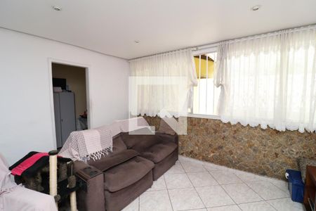 Sala de casa à venda com 5 quartos, 240m² em Jardim Guanabara, Rio de Janeiro