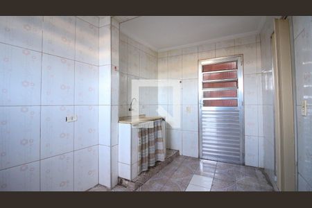 Cozinha de casa para alugar com 1 quarto, 50m² em Jardim Dona Sinha, São Paulo