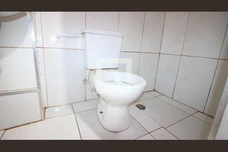 Banheiro de casa para alugar com 1 quarto, 50m² em Jardim Dona Sinha, São Paulo