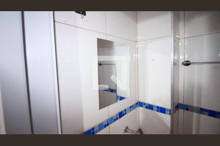 Banheiro de casa para alugar com 1 quarto, 50m² em Jardim Dona Sinha, São Paulo