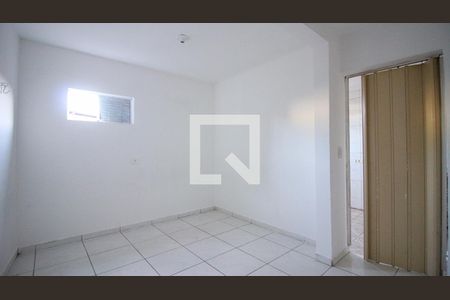 Sala/Quarto de casa para alugar com 1 quarto, 50m² em Jardim Dona Sinha, São Paulo