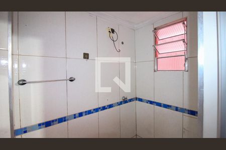 Banheiro de casa para alugar com 1 quarto, 50m² em Jardim Dona Sinha, São Paulo