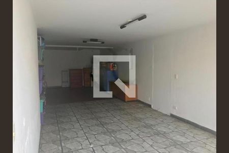 Casa à venda com 3 quartos, 330m² em Vila Monumento, São Paulo