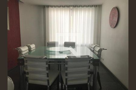 Casa à venda com 3 quartos, 330m² em Vila Monumento, São Paulo