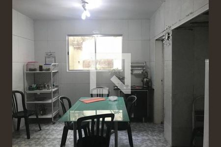 Casa à venda com 3 quartos, 330m² em Vila Monumento, São Paulo