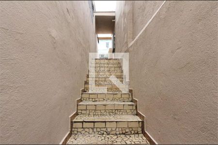 Casa à venda com 6 quartos, 400m² em Vila Olinda, São Paulo