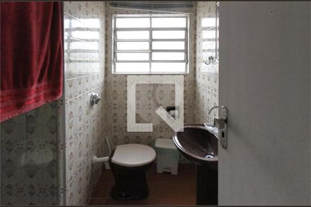 Casa à venda com 6 quartos, 400m² em Vila Olinda, São Paulo