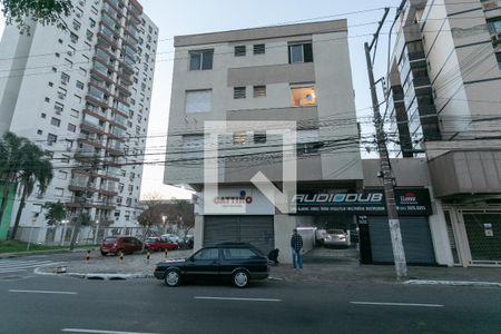 Fachada do Prédio de apartamento à venda com 1 quarto, 40m² em Santa Maria Goretti, Porto Alegre