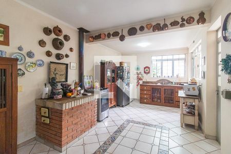 Cozinha de casa à venda com 3 quartos, 400m² em Santa Tereza, Porto Alegre
