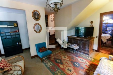 Sala de TV de casa para alugar com 6 quartos, 380m² em Cidade Jardim, São Paulo