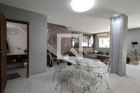 Sala de casa de condomínio à venda com 3 quartos, 215m² em Freguesia (jacarepaguá), Rio de Janeiro