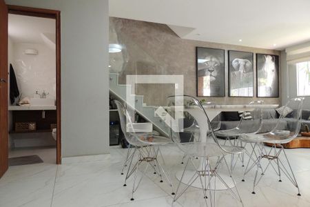 Sala de casa de condomínio à venda com 3 quartos, 215m² em Freguesia (jacarepaguá), Rio de Janeiro