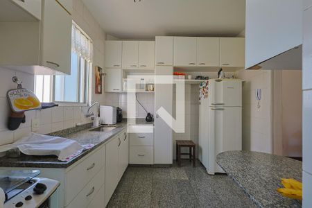 Cozinha de apartamento à venda com 3 quartos, 135m² em Gutierrez, Belo Horizonte
