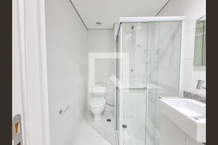 Banheiro de kitnet/studio para alugar com 1 quarto, 25m² em Butantã, São Paulo