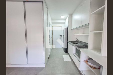 Cozinha de kitnet/studio para alugar com 1 quarto, 25m² em Butantã, São Paulo