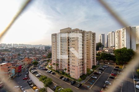 Quarto 1 de apartamento para alugar com 2 quartos, 43m² em Vila Suzana, São Paulo