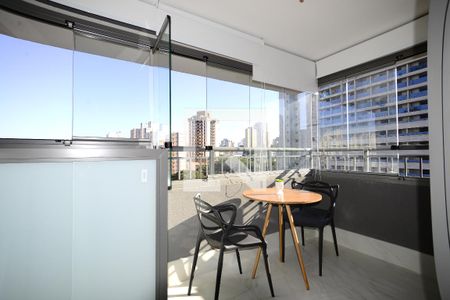 Varanda de kitnet/studio para alugar com 1 quarto, 30m² em Vila Mariana, São Paulo
