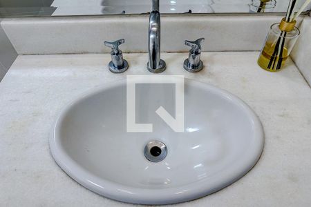 Banheiro de apartamento para alugar com 1 quarto, 52m² em Vila Regente Feijó, São Paulo