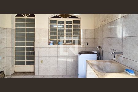 Área de serviço de casa à venda com 2 quartos, 180m² em Jardim America, Belo Horizonte